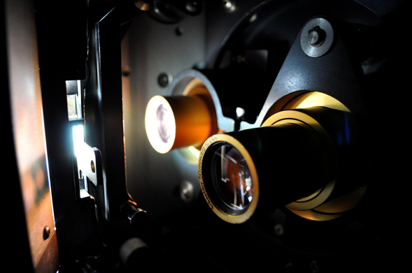 Film-Projector-Lens.-Photo-Daniel-Leininger_7