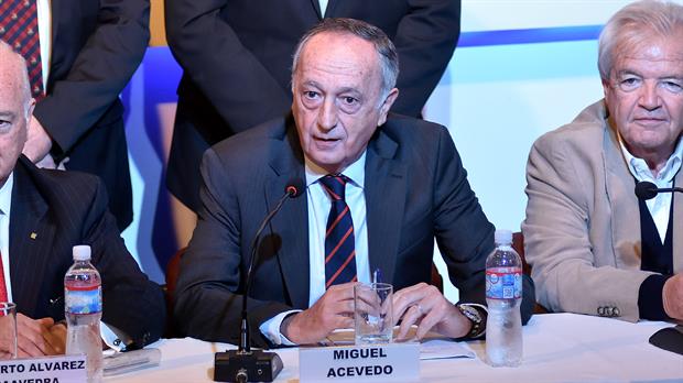 Miguel Acevedo asumió en la UIA