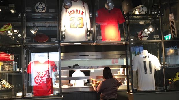 Una cocina "de lujo" en el bar de Bale
