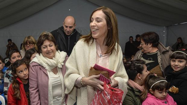 María Eugenia Vidal hoy, de recorrida en el programa "Vacaciones para compartir" en Quilmes